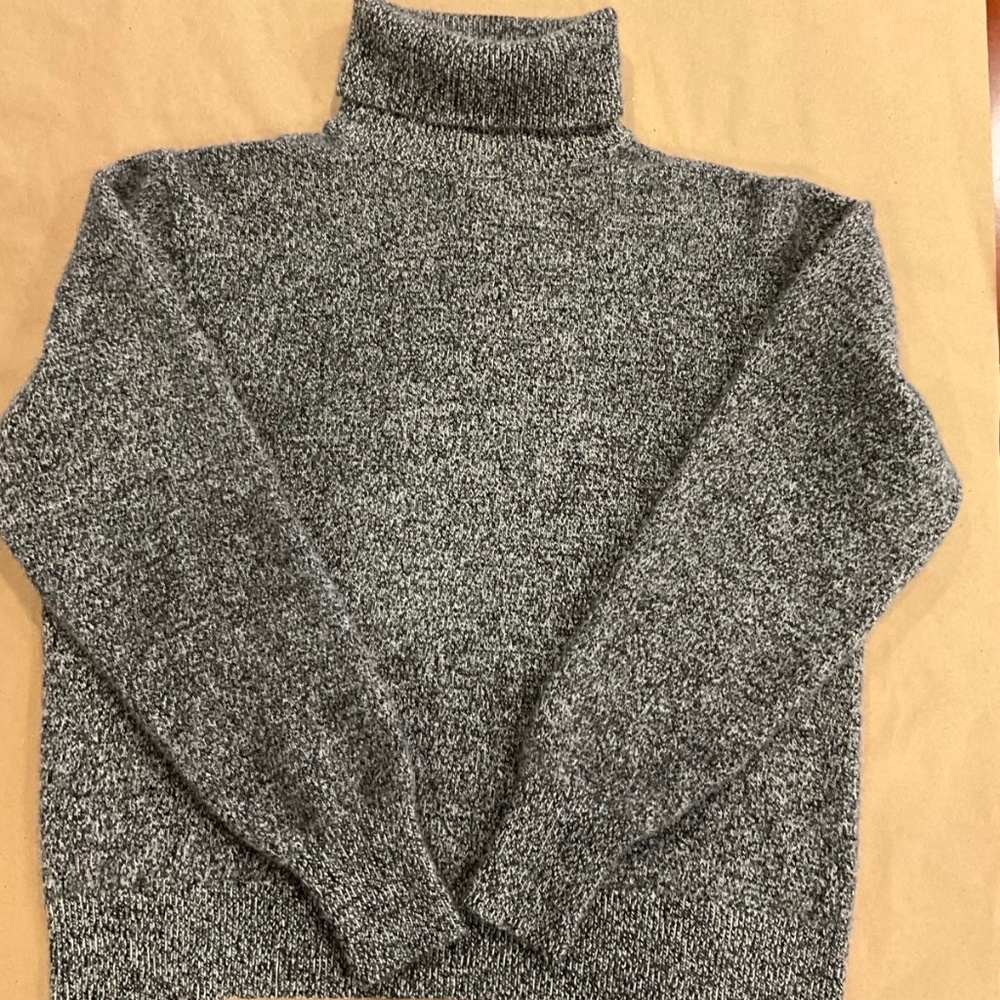 Winter must have cozy Hudson North turtle neck sweater size L